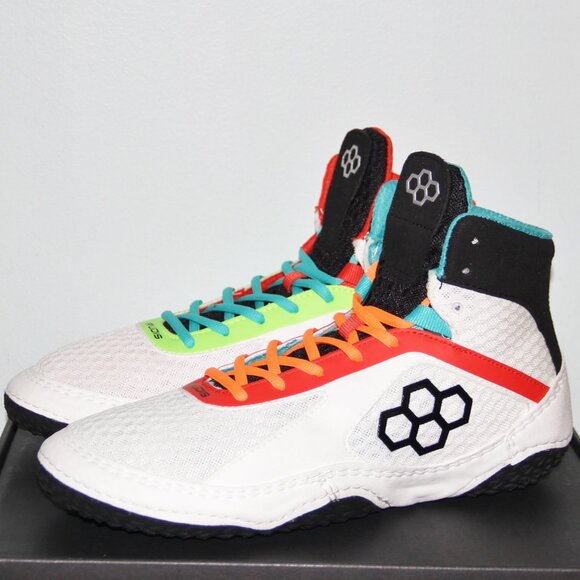 Athletic_Shoes